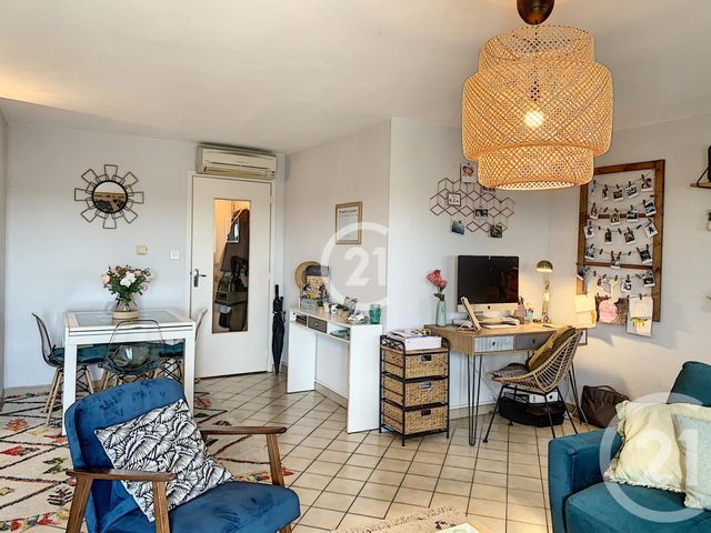 Afficher la photo en grand Appartement T3 à vendre - 3 pièces - 68.59 m2 - ARLES - 13 - PROVENCE-ALPES-COTE-D-AZUR - Century 21 Horizons