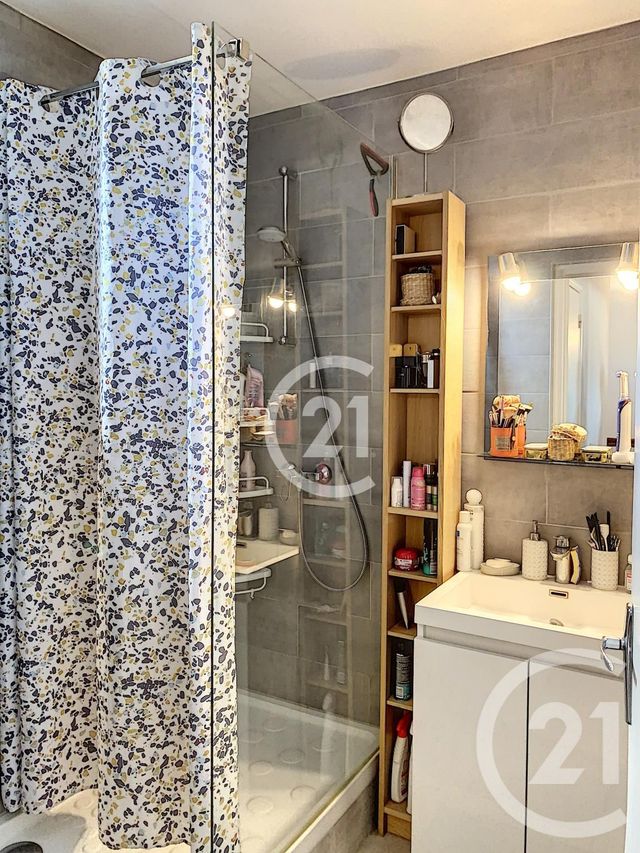 Afficher la photo en grand Appartement T3 à vendre - 3 pièces - 68.59 m2 - ARLES - 13 - PROVENCE-ALPES-COTE-D-AZUR - Century 21 Horizons