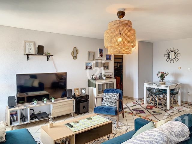 Afficher la photo en grand Appartement T3 à vendre - 3 pièces - 68.59 m2 - ARLES - 13 - PROVENCE-ALPES-COTE-D-AZUR - Century 21 Horizons