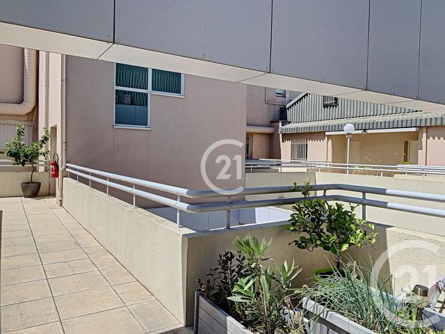 Afficher la photo en grand Appartement T3 à vendre - 3 pièces - 68.59 m2 - ARLES - 13 - PROVENCE-ALPES-COTE-D-AZUR - Century 21 Horizons