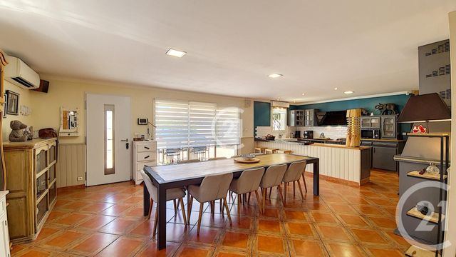maison à vendre - 5 pièces - 117.0 m2 - ARLES - 13 - PROVENCE-ALPES-COTE-D-AZUR - Century 21 Horizons maison à vendre - 5 pièces - 117.0 m2 - ARLES - 13 - PROVENCE-ALPES-COTE-D-AZUR - Century 21 Horizons