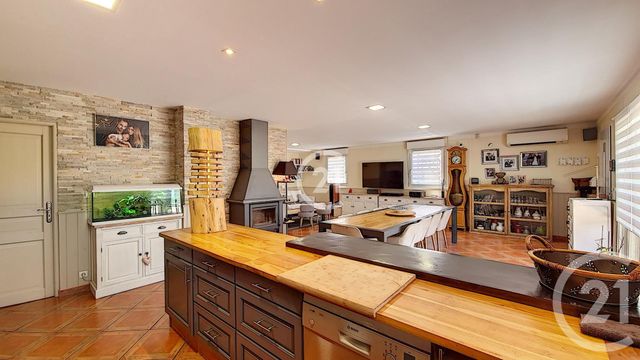 maison à vendre - 5 pièces - 117.0 m2 - ARLES - 13 - PROVENCE-ALPES-COTE-D-AZUR - Century 21 Horizons maison à vendre - 5 pièces - 117.0 m2 - ARLES - 13 - PROVENCE-ALPES-COTE-D-AZUR - Century 21 Horizons
