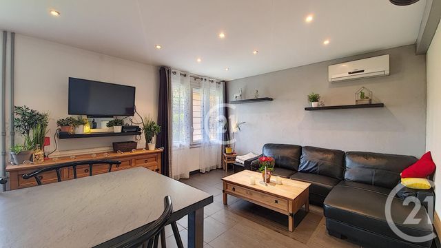 Appartement F3 à vendre - 4 pièces - 71.04 m2 - ST MARTIN DE CRAU - 13 - PROVENCE-ALPES-COTE-D-AZUR - Century 21 Horizons Appartement F3 à vendre - 4 pièces - 71.04 m2 - ST MARTIN DE CRAU - 13 - PROVENCE-ALPES-COTE-D-AZUR - Century 21 Horizons