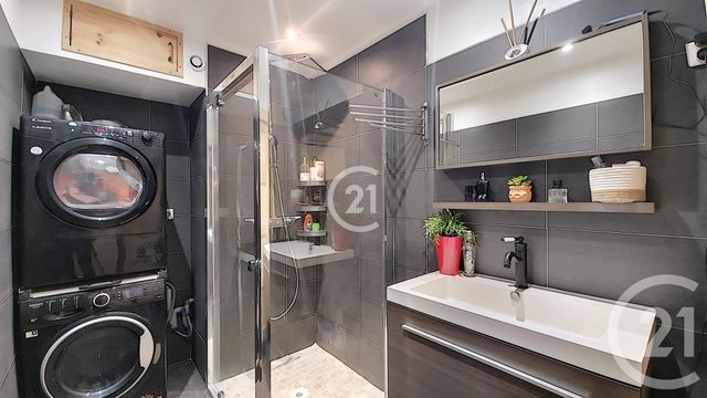 Appartement F3 à vendre - 4 pièces - 71.04 m2 - ST MARTIN DE CRAU - 13 - PROVENCE-ALPES-COTE-D-AZUR - Century 21 Horizons Appartement F3 à vendre - 4 pièces - 71.04 m2 - ST MARTIN DE CRAU - 13 - PROVENCE-ALPES-COTE-D-AZUR - Century 21 Horizons