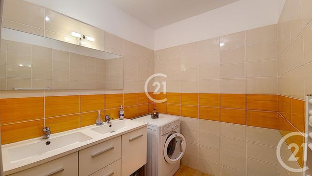 Appartement F4 à vendre - 4 pièces - 87.5 m2 - MAUSSANE LES ALPILLES - 13 - PROVENCE-ALPES-COTE-D-AZUR - Century 21 Horizons Appartement F4 à vendre - 4 pièces - 87.5 m2 - MAUSSANE LES ALPILLES - 13 - PROVENCE-ALPES-COTE-D-AZUR - Century 21 Horizons