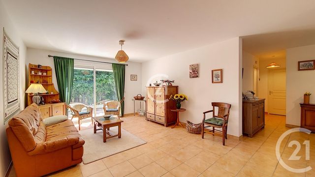 Appartement F4 à vendre - 4 pièces - 87.5 m2 - MAUSSANE LES ALPILLES - 13 - PROVENCE-ALPES-COTE-D-AZUR - Century 21 Horizons Appartement F4 à vendre - 4 pièces - 87.5 m2 - MAUSSANE LES ALPILLES - 13 - PROVENCE-ALPES-COTE-D-AZUR - Century 21 Horizons