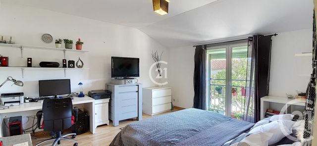 Afficher la photo en grand maison à vendre - 5 pièces - 124.64 m2 - ARLES - 13 - PROVENCE-ALPES-COTE-D-AZUR - Century 21 Horizons