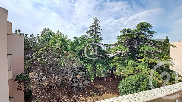 Afficher la photo en grand Appartement T2 à vendre - 2 pièces - 48.11 m2 - ST MARTIN DE CRAU - 13 - PROVENCE-ALPES-COTE-D-AZUR - Century 21 Horizons