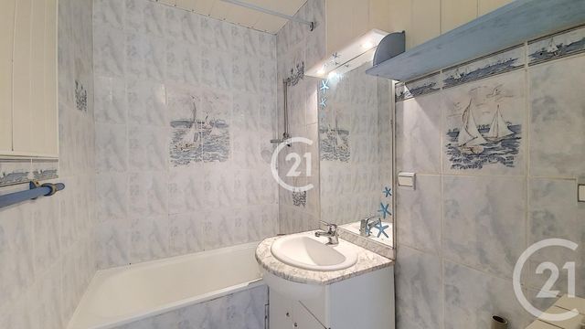 Afficher la photo en grand Appartement T2 à vendre - 2 pièces - 48.11 m2 - ST MARTIN DE CRAU - 13 - PROVENCE-ALPES-COTE-D-AZUR - Century 21 Horizons