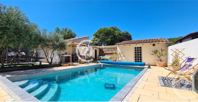 Afficher la photo en grand maison à vendre - 7 pièces - 211.5 m2 - ST MARTIN DE CRAU - 13 - PROVENCE-ALPES-COTE-D-AZUR - Century 21 Horizons
