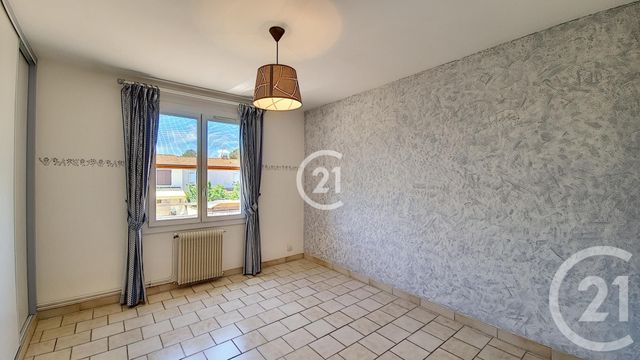 Afficher la photo en grand maison à vendre - 4 pièces - 92.76 m2 - ST MARTIN DE CRAU - 13 - PROVENCE-ALPES-COTE-D-AZUR - Century 21 Horizons