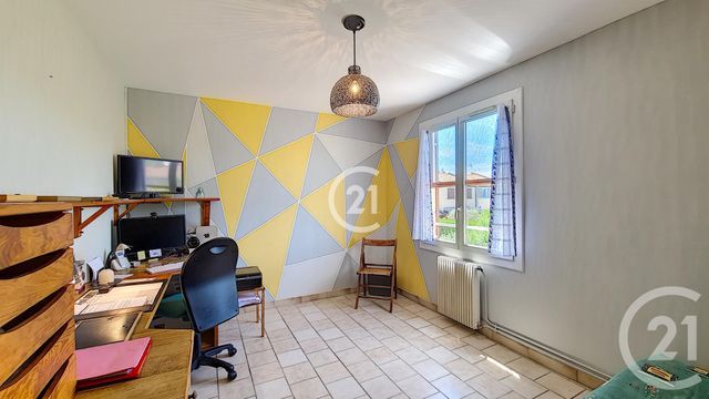 Afficher la photo en grand maison à vendre - 4 pièces - 92.76 m2 - ST MARTIN DE CRAU - 13 - PROVENCE-ALPES-COTE-D-AZUR - Century 21 Horizons
