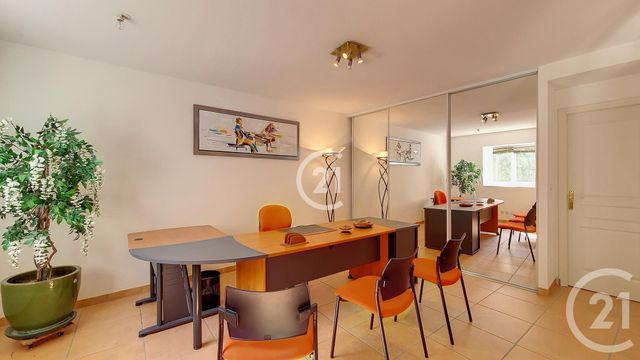 Appartement T3 à vendre - 4 pièces - 79.58 m2 - ST MARTIN DE CRAU - 13 - PROVENCE-ALPES-COTE-D-AZUR - Century 21 Horizons