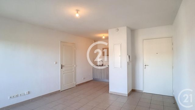 Appartement T2 à louer ST MARTIN DE CRAU
