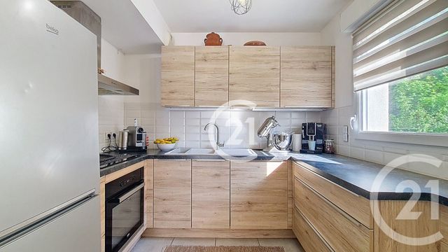 maison à vendre - 4 pièces - 90.0 m2 - ST MARTIN DE CRAU - 13 - PROVENCE-ALPES-COTE-D-AZUR - Century 21 Horizons