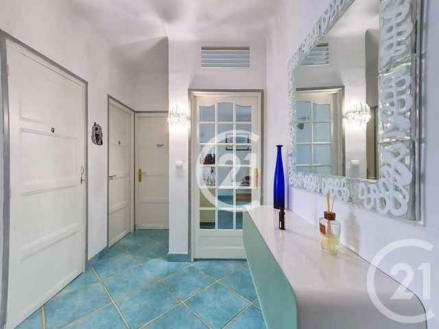 Appartement T3 à vendre - 3 pièces - 70.59 m2 - ST MARTIN DE CRAU - 13 - PROVENCE-ALPES-COTE-D-AZUR - Century 21 Horizons