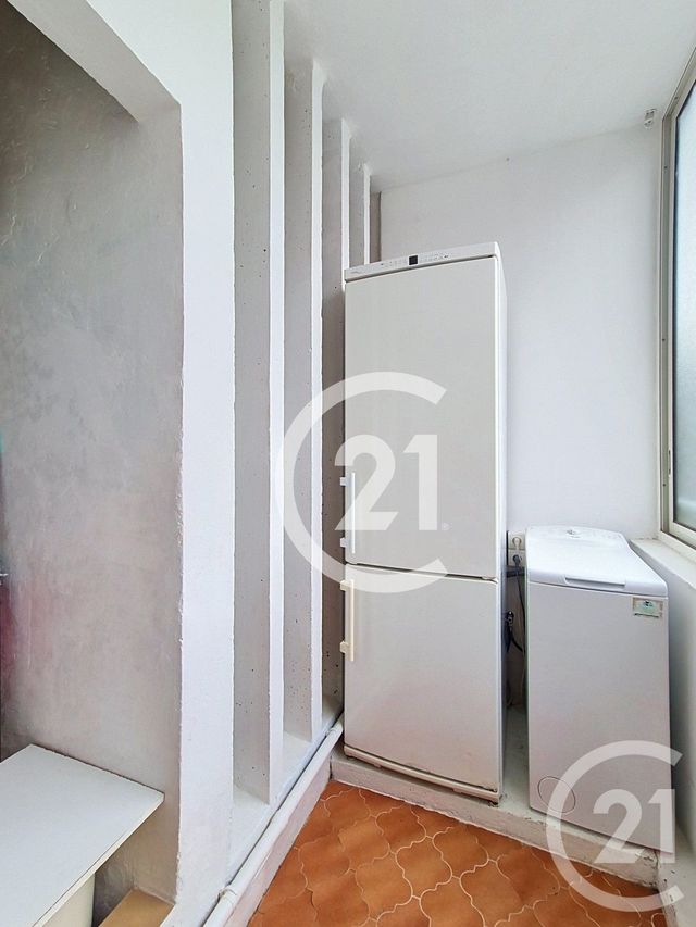 Appartement T3 à vendre - 3 pièces - 70.59 m2 - ST MARTIN DE CRAU - 13 - PROVENCE-ALPES-COTE-D-AZUR - Century 21 Horizons