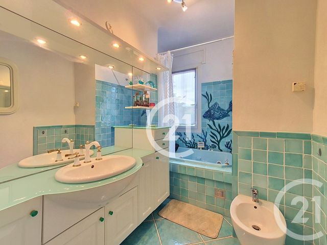 Appartement T3 à vendre - 3 pièces - 70.59 m2 - ST MARTIN DE CRAU - 13 - PROVENCE-ALPES-COTE-D-AZUR - Century 21 Horizons