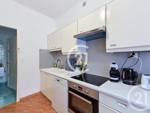 Appartement T3 à vendre - 3 pièces - 70.59 m2 - ST MARTIN DE CRAU - 13 - PROVENCE-ALPES-COTE-D-AZUR - Century 21 Horizons