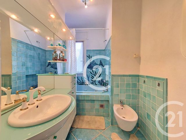 Appartement T3 à vendre - 3 pièces - 70.59 m2 - ST MARTIN DE CRAU - 13 - PROVENCE-ALPES-COTE-D-AZUR - Century 21 Horizons