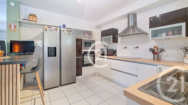 maison à vendre - 4 pièces - 120.3 m2 - ST MARTIN DE CRAU - 13 - PROVENCE-ALPES-COTE-D-AZUR - Century 21 Horizons