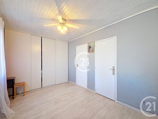 Afficher la photo en grand maison à vendre - 4 pièces - 93.0 m2 - ST MARTIN DE CRAU - 13 - PROVENCE-ALPES-COTE-D-AZUR - Century 21 Horizons