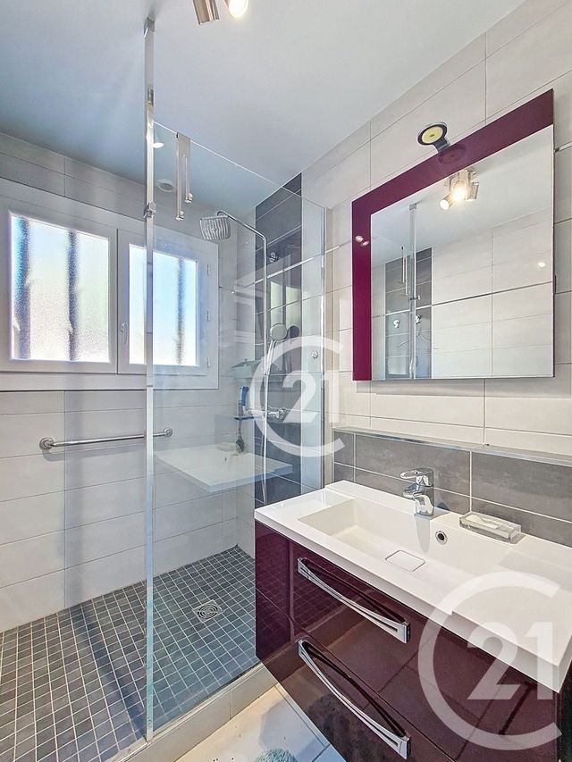 Afficher la photo en grand maison à vendre - 5 pièces - 181.02 m2 - ST MARTIN DE CRAU - 13 - PROVENCE-ALPES-COTE-D-AZUR - Century 21 Horizons