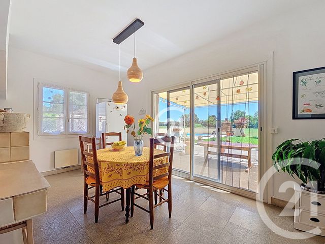 Afficher la photo en grand maison à vendre - 9 pièces - 225.8 m2 - ST MARTIN DE CRAU - 13 - PROVENCE-ALPES-COTE-D-AZUR - Century 21 Horizons