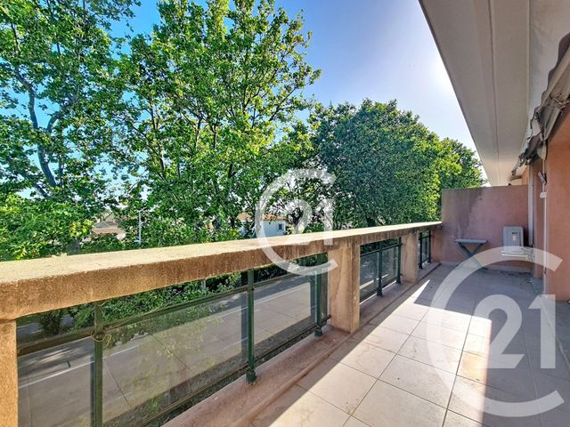 Appartement T2 à vendre - 2 pièces - 45.7 m2 - ST MARTIN DE CRAU - 13 - PROVENCE-ALPES-COTE-D-AZUR - Century 21 Horizons