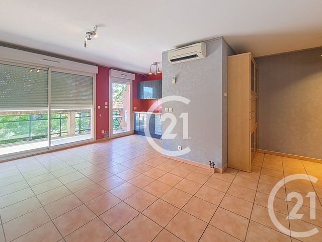 Appartement T2 à vendre - 2 pièces - 45.7 m2 - ST MARTIN DE CRAU - 13 - PROVENCE-ALPES-COTE-D-AZUR - Century 21 Horizons