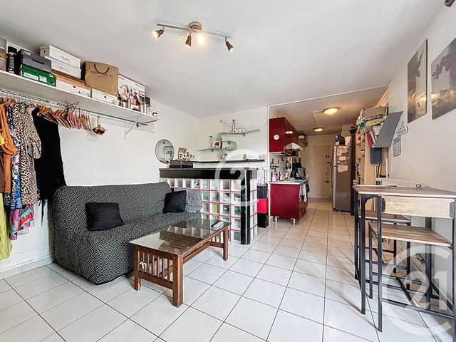 Afficher la photo en grand Appartement Studio à vendre - 1 pièce - 31.66 m2 - ST MARTIN DE CRAU - 13 - PROVENCE-ALPES-COTE-D-AZUR - Century 21 Horizons