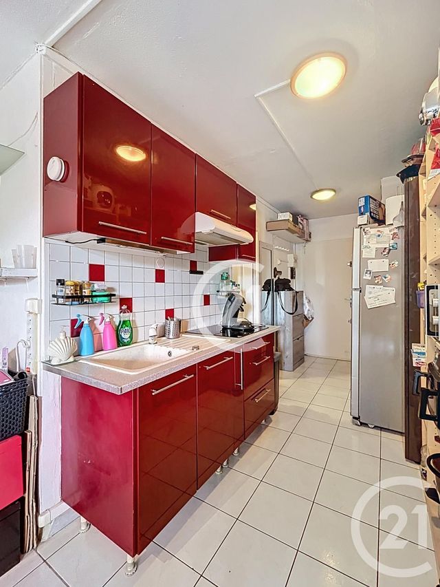 Afficher la photo en grand Appartement Studio à vendre - 1 pièce - 31.66 m2 - ST MARTIN DE CRAU - 13 - PROVENCE-ALPES-COTE-D-AZUR - Century 21 Horizons