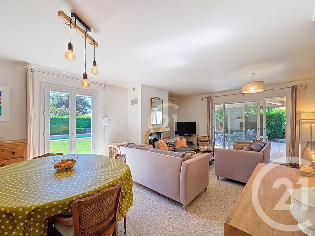 Afficher la photo en grand maison à vendre - 4 pièces - 109.37 m2 - ST MARTIN DE CRAU - 13 - PROVENCE-ALPES-COTE-D-AZUR - Century 21 Horizons