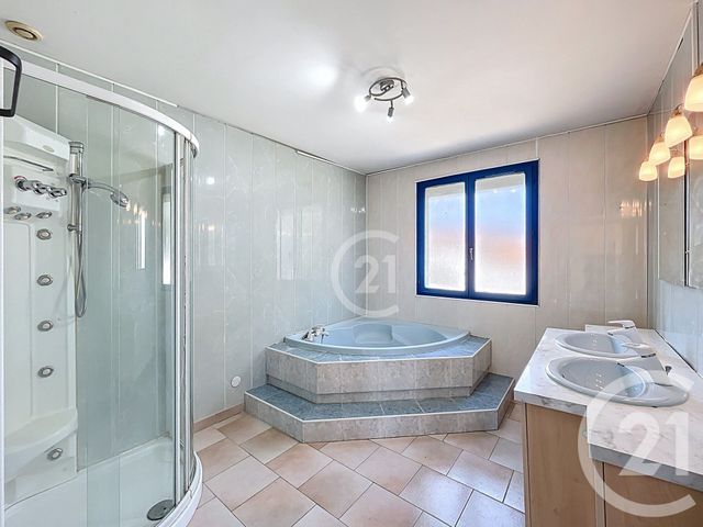 maison à vendre - 4 pièces - 133.53 m2 - ST MARTIN DE CRAU - 13 - PROVENCE-ALPES-COTE-D-AZUR - Century 21 Horizons