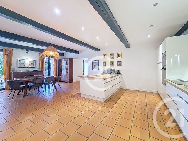 maison à vendre - 8 pièces - 205.4 m2 - ST MARTIN DE CRAU - 13 - PROVENCE-ALPES-COTE-D-AZUR - Century 21 Horizons