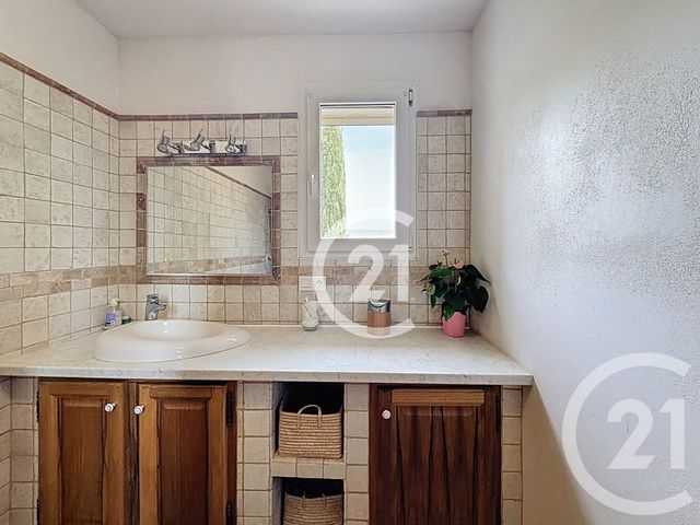 Afficher la photo en grand maison à vendre - 4 pièces - 157.13 m2 - ST MARTIN DE CRAU - 13 - PROVENCE-ALPES-COTE-D-AZUR - Century 21 Horizons