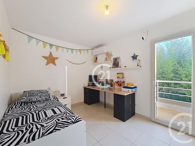 Afficher la photo en grand maison à vendre - 4 pièces - 85.86 m2 - ARLES - 13 - PROVENCE-ALPES-COTE-D-AZUR - Century 21 Horizons