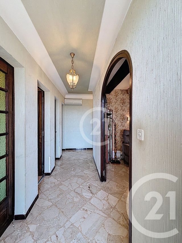 Afficher la photo en grand maison à vendre - 6 pièces - 205.34 m2 - ARLES - 13 - PROVENCE-ALPES-COTE-D-AZUR - Century 21 Horizons