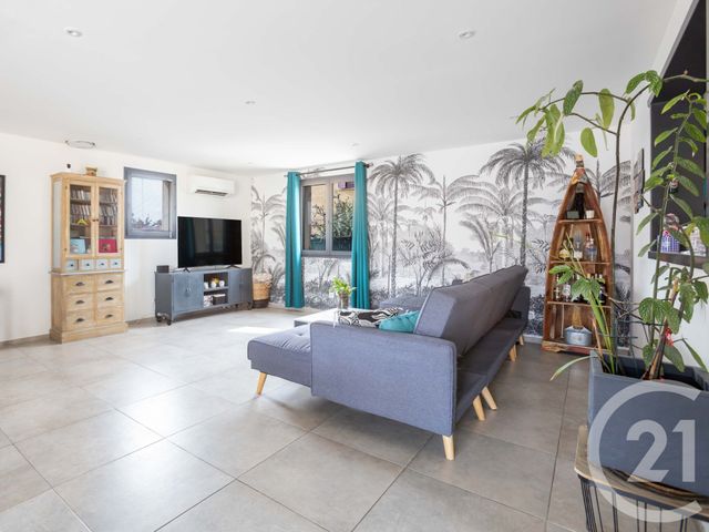 Afficher la photo en grand maison à vendre - 5 pièces - 145.6 m2 - AUREILLE - 13 - PROVENCE-ALPES-COTE-D-AZUR - Century 21 Horizons