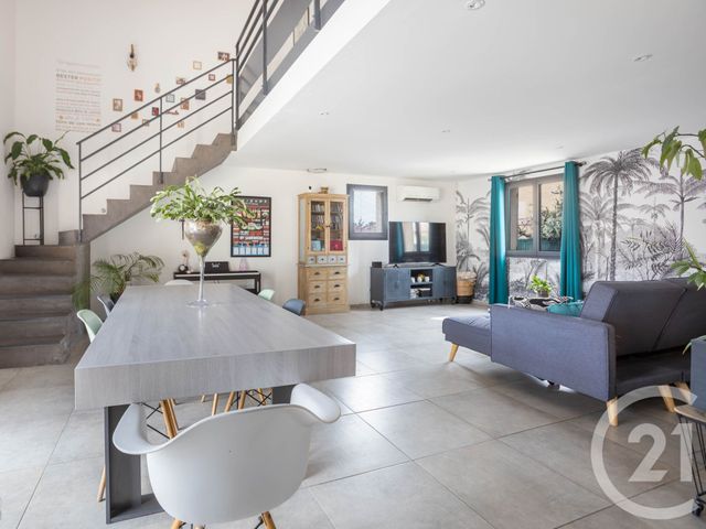 Afficher la photo en grand maison à vendre - 5 pièces - 145.6 m2 - AUREILLE - 13 - PROVENCE-ALPES-COTE-D-AZUR - Century 21 Horizons