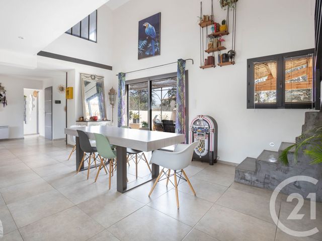 Afficher la photo en grand maison à vendre - 5 pièces - 145.6 m2 - AUREILLE - 13 - PROVENCE-ALPES-COTE-D-AZUR - Century 21 Horizons