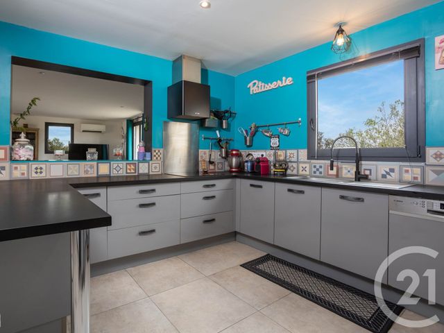 Afficher la photo en grand maison à vendre - 5 pièces - 145.6 m2 - AUREILLE - 13 - PROVENCE-ALPES-COTE-D-AZUR - Century 21 Horizons