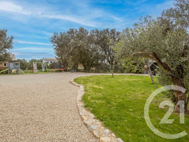 Afficher la photo en grand maison à vendre - 5 pièces - 145.6 m2 - AUREILLE - 13 - PROVENCE-ALPES-COTE-D-AZUR - Century 21 Horizons