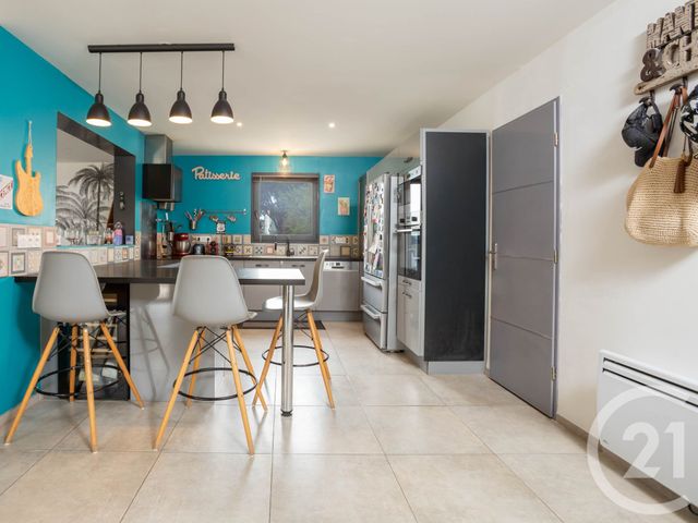 Afficher la photo en grand maison à vendre - 5 pièces - 145.6 m2 - AUREILLE - 13 - PROVENCE-ALPES-COTE-D-AZUR - Century 21 Horizons