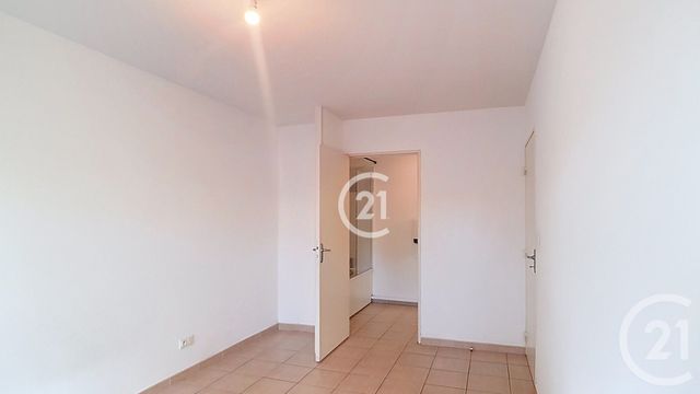 Appartement T2 à louer - 2 pièces - 40.82 m2 - ST MARTIN DE CRAU - 13 - PROVENCE-ALPES-COTE-D-AZUR - Century 21 Horizons
