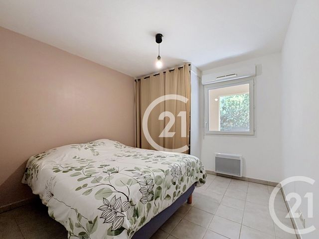 Appartement F2 à vendre - 2 pièces - 51.7 m2 - ST MARTIN DE CRAU - 13 - PROVENCE-ALPES-COTE-D-AZUR - Century 21 Horizons