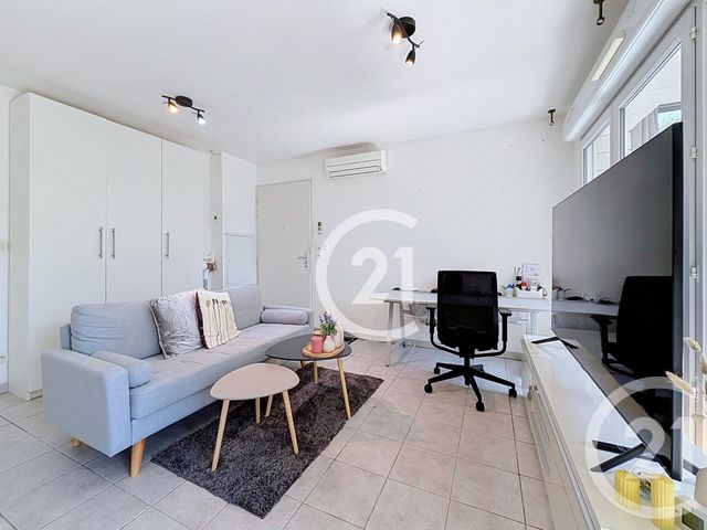 Appartement F2 à vendre - 2 pièces - 51.7 m2 - ST MARTIN DE CRAU - 13 - PROVENCE-ALPES-COTE-D-AZUR - Century 21 Horizons