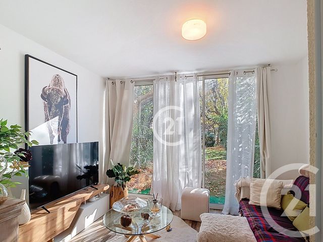 Appartement T2 à louer - 2 pièces - 39.0 m2 - ST MARTIN DE CRAU - 13 - PROVENCE-ALPES-COTE-D-AZUR - Century 21 Horizons