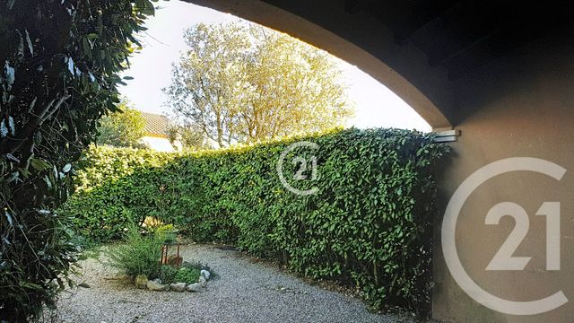 Appartement Duplex à louer - 2 pièces - 26.1 m2 - MOURIES - 13 - PROVENCE-ALPES-COTE-D-AZUR - Century 21 Horizons