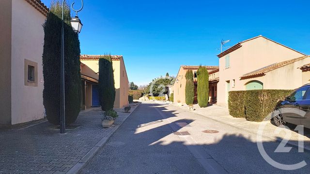 Appartement Duplex à louer - 2 pièces - 26.1 m2 - MOURIES - 13 - PROVENCE-ALPES-COTE-D-AZUR - Century 21 Horizons